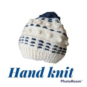 HANDKNIT by me - R2D2 Inspired Hat